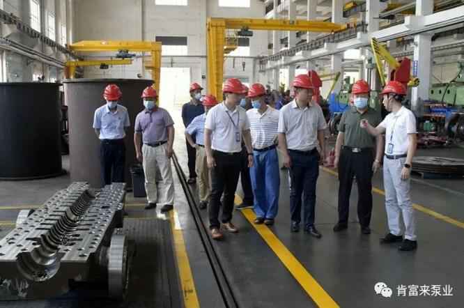 董事长、总经理陈迪,党委副书记黎宇明陪同调研组一行参观BBIN宝盈集团(中国)官方网站展览室